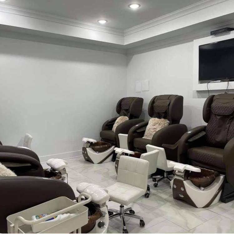 Blanche Nail and Spa Pedicure Chairs